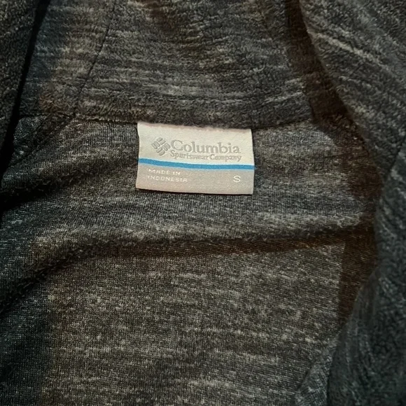 Small Columbia pullover black   A331 - Picture 3 of 4